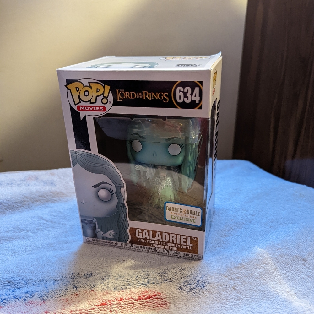 Galadriel Barnes & Noble Exclusive Funko POP!